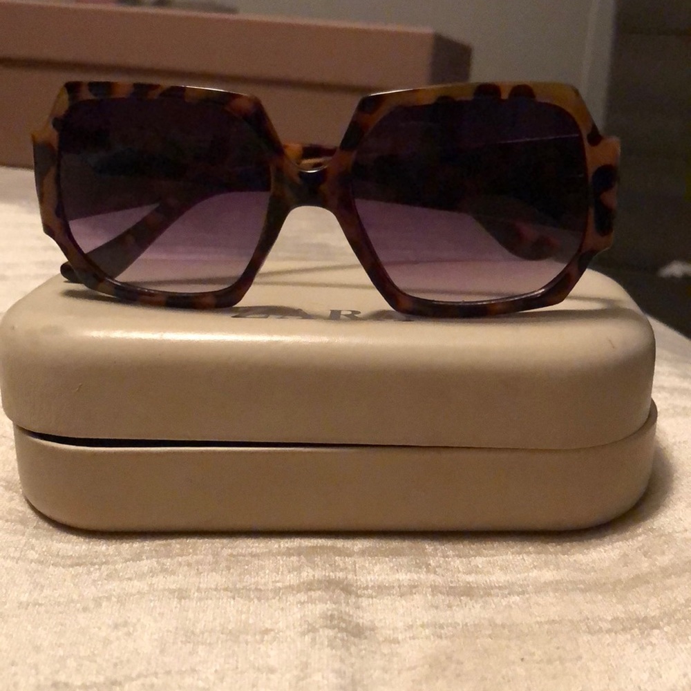 Zara sunglasses w/ case